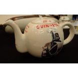 Carlton Ware Guinness teapot H: 14 cm