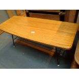 Mid 20thC coffee table with wire frame shelf L: 10 cm