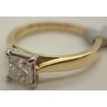 18ct gold 0.52ct princess cut diamond so