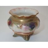 Royal Worcester small four footed Hadleys roses vase H: 5 cm