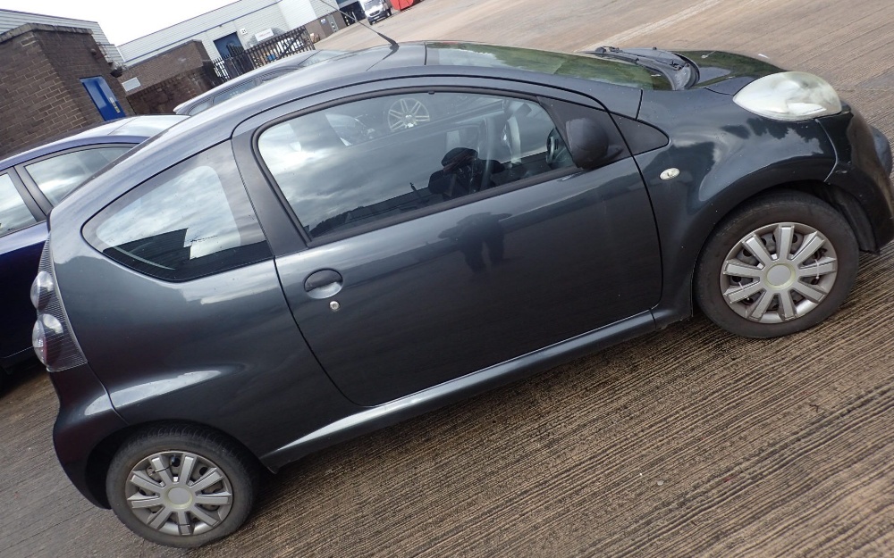 Citroen C1 PJ06 KGO 1.0L petrol five speed manual 87,000 miles on the clock MOT until 08.08. - Image 2 of 4