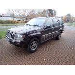 Jeep Grand Cherokee Sport Auto in red 3956cc 188bhp estate Prinz system gas bi-fuel first