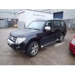 Mitsubishi Shogun Diamond Di-D LWB in black 3200cc diesel 160bhp first registered 14/09/2007 with