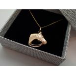 9ct gold horses head and chain