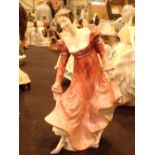 Royal Doulton figurine Minuet HN 2066 H: 18 cm CONDITION REPORT: There is no sign of