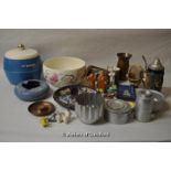 Quantity of ceramics and metalwares including Crown Devon, Hornsea, jelly mould and possible