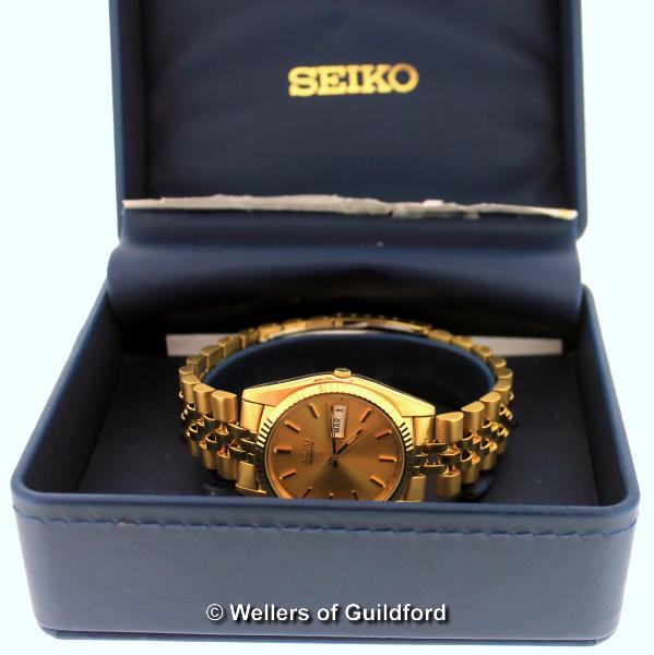 Gentlemen's vintage Seiko wristwatch, in gold tone stainless steel, with baton hour markers and date - Image 2 of 2
