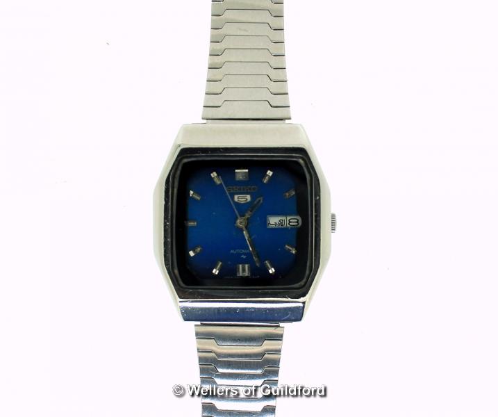 Gentlemen's vintage Seiko automatic wristwatch, square blue dial, with baton hour markers and