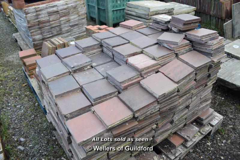 *PALLET OF EIGHT HUNDRED BROWN QUARRY TILES 6X6