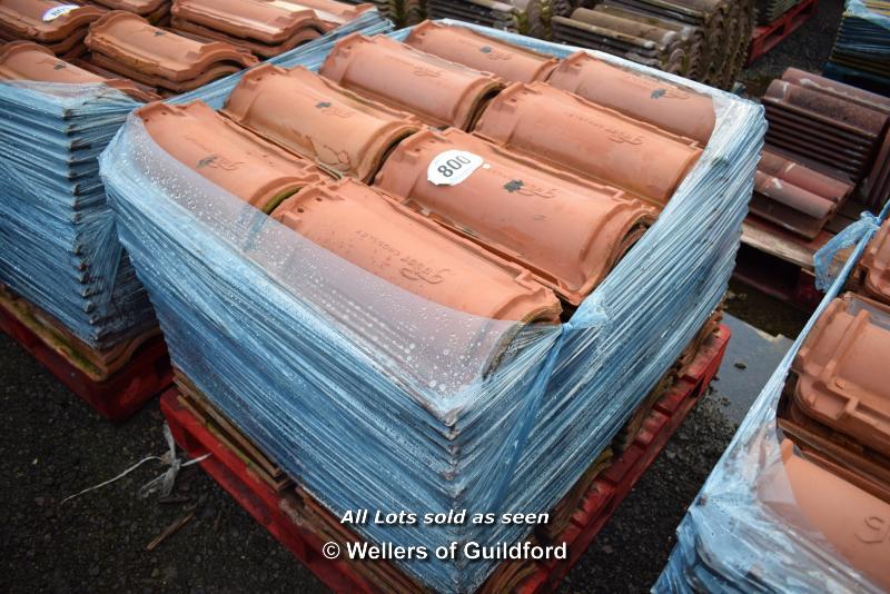 *PALLET OF APPROX ONE HUNDRED AND FIFTY TUDOR PANTILES