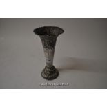 A silver trumpet shaped vase, Sheffield 1923, 145g.