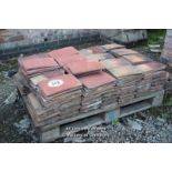 *PALLET OF APPROX TWO HUNDRED ROOF TILES, INCLUDING REDLANDS