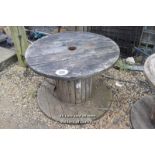 *LARGE INDUSTRIAL WOODEN CABLE REEL, 800 DIAMETER