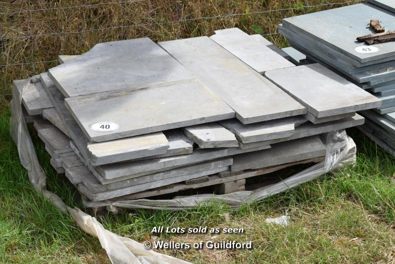 *PALLET OF MIXED GREY SANDSTONE SLABS, VARIOUS SIZES
