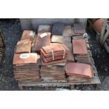 *PALLET OF A LARGE QUANTITY OF MIXED ROOF TILES