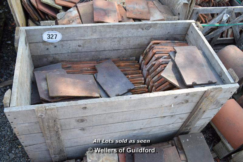 *CRATE CONTAINING A LARGE QUANTITY OF MIXED ROOF TILES