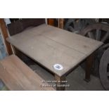 *SIMPLE OAK TABLE, 1210 X 840 X 730