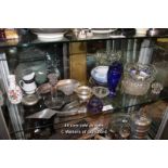 SHELF OF MIXED DECORATIVE ITEMS INCLUDING PORCELAIN AND GLASSWARES