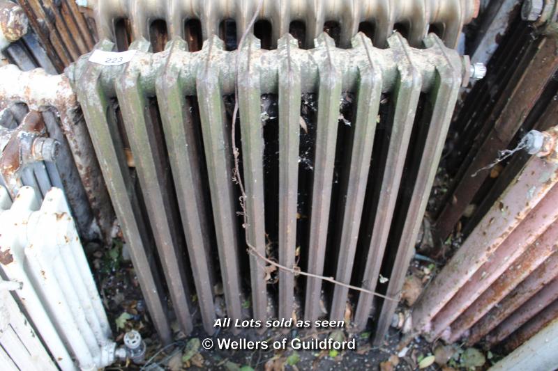 TEN COLUMN FOUR BAR CAST IRON RADIATOR, 800 HIGH