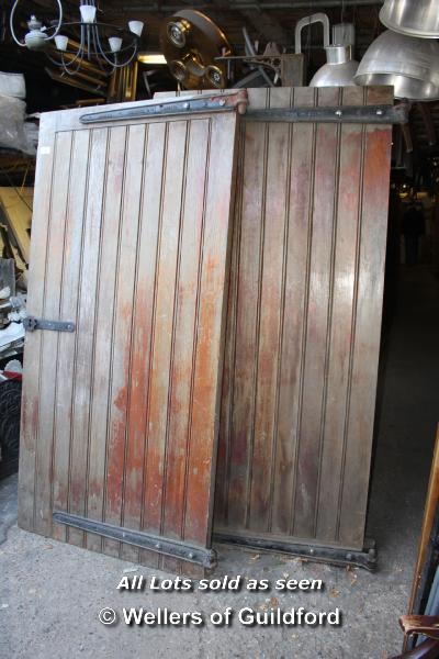 PAIR OF LARGE OAK GATES, TOTAL SPAN 2300 X 2270 HIGH - Image 3 of 4