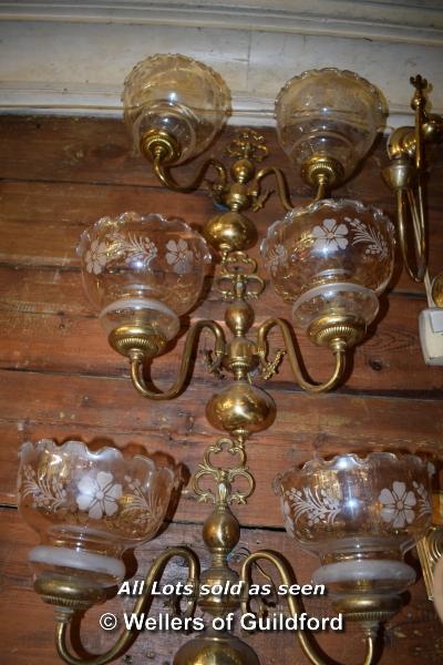 SET OF FIVE MATCHING ORNATE BRASS TWIN BRANCH WALL LIGHTS WITH FLORAL FROSTED DETAIL CLEAR GLASS