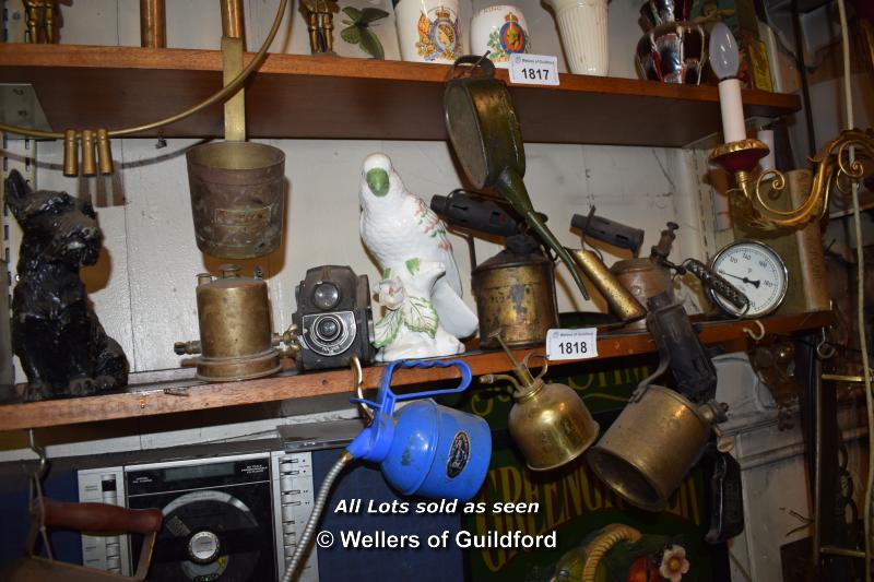 SHELF OF MIXED ITEMS INCLUDING A LARGE SELECTION OF VINTAGE BRASS BLOW TORCHES