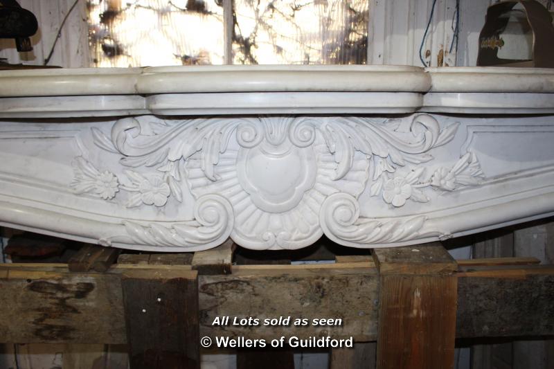 SUBSTANTIAL MARBLE FIRE SURROUND WITH FLORAL, LEAF AND SHELL DECORATION, 2200 X 440 X 1460 - Image 2 of 3