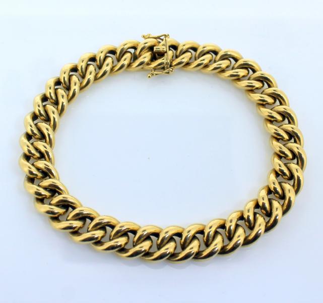 18ct Yellow Gold Curb Link Bracelet With Invisbile Clasp. Stamped 750, 80.1g