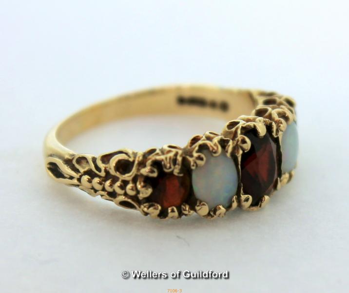9ct Yellow Gold Opal Garnet 5 stone Ring, Victorian Style 3.8g Size O, Full hallmark - Image 3 of 3