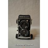 Mamiya C220 TLR camera with 1:4.5 f=55mm lenses (93577 and 94137)