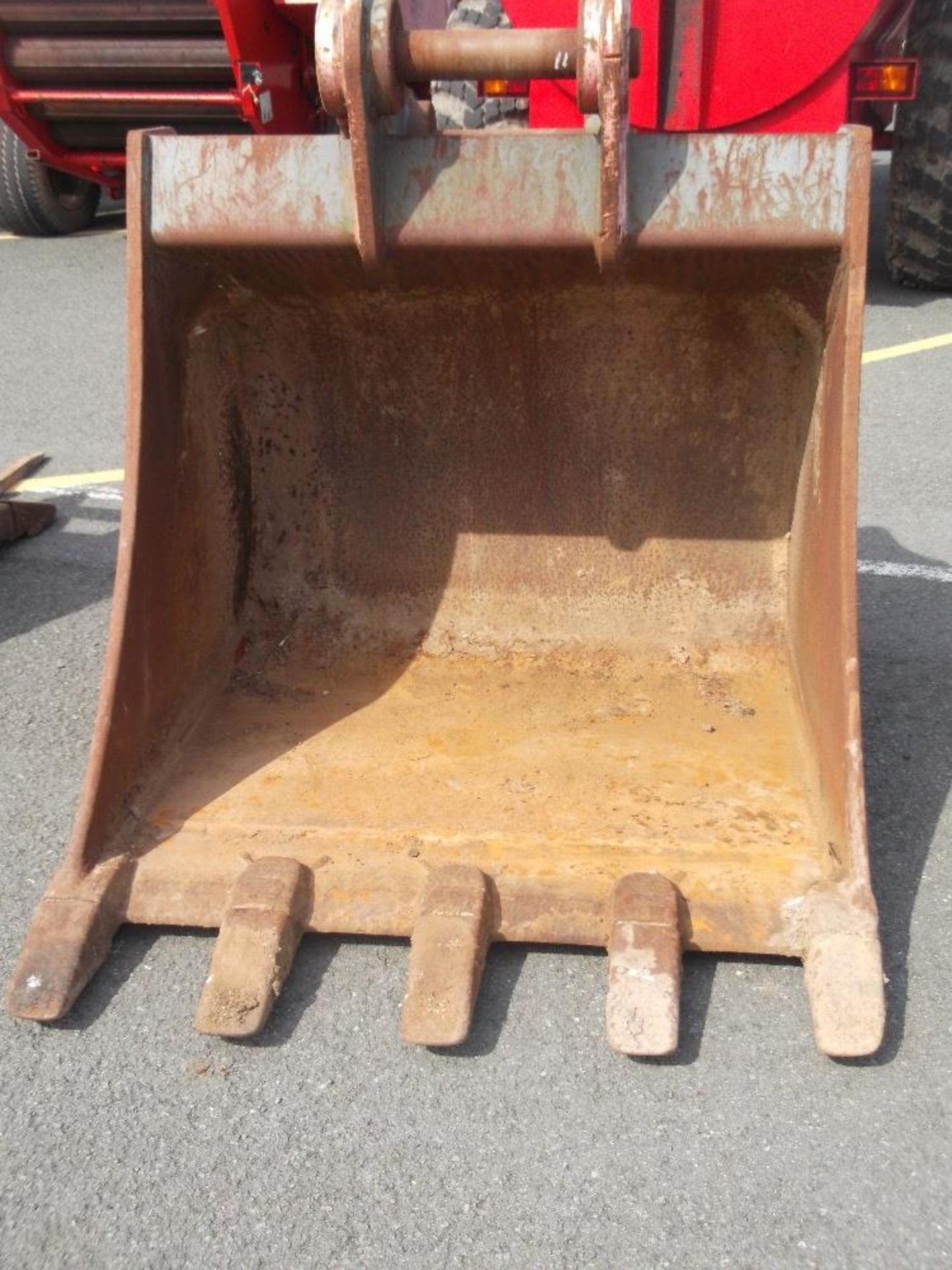 4FT DIGGING BUCKET TO FIT 16-18T MACHINE