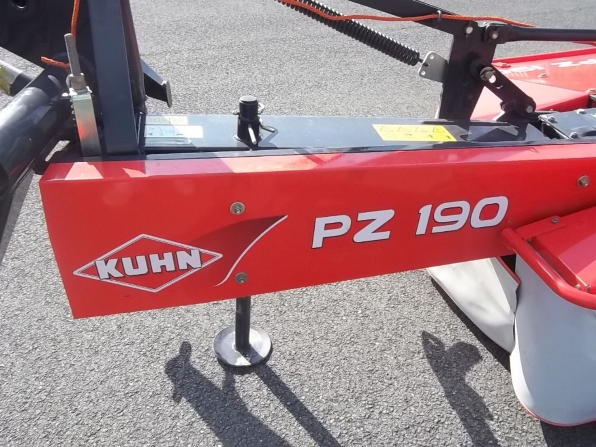 2015 KUHN 2 DRUM MOWER AS NEW - Image 2 of 5