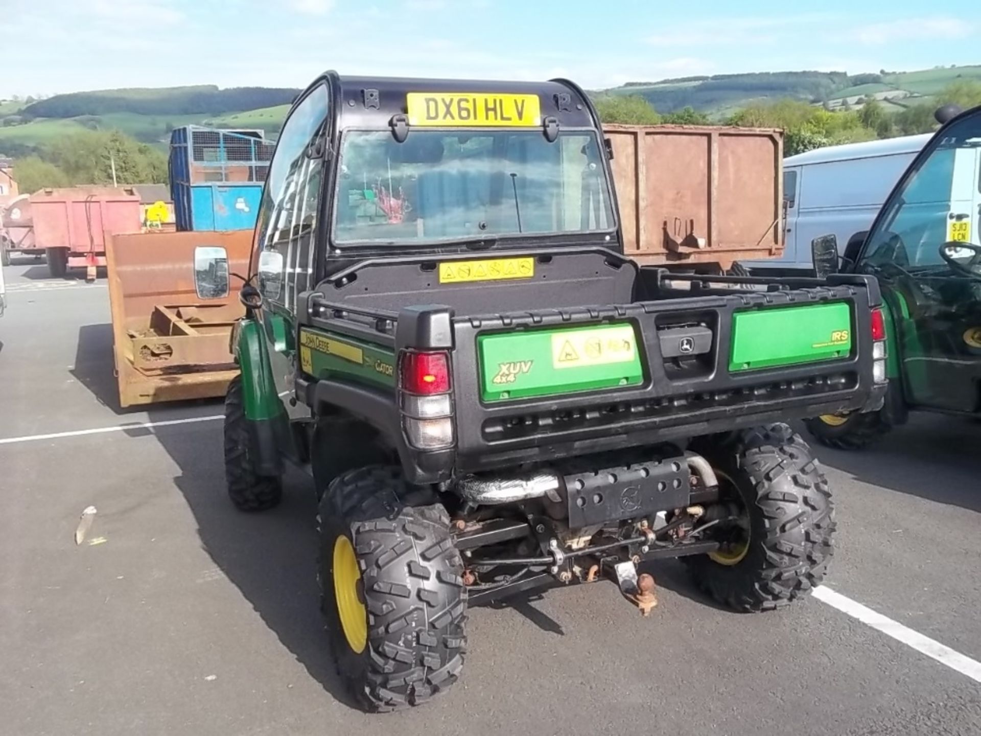 2012 FULL CAB 855 JOHN DEERE GATOR - Image 5 of 5