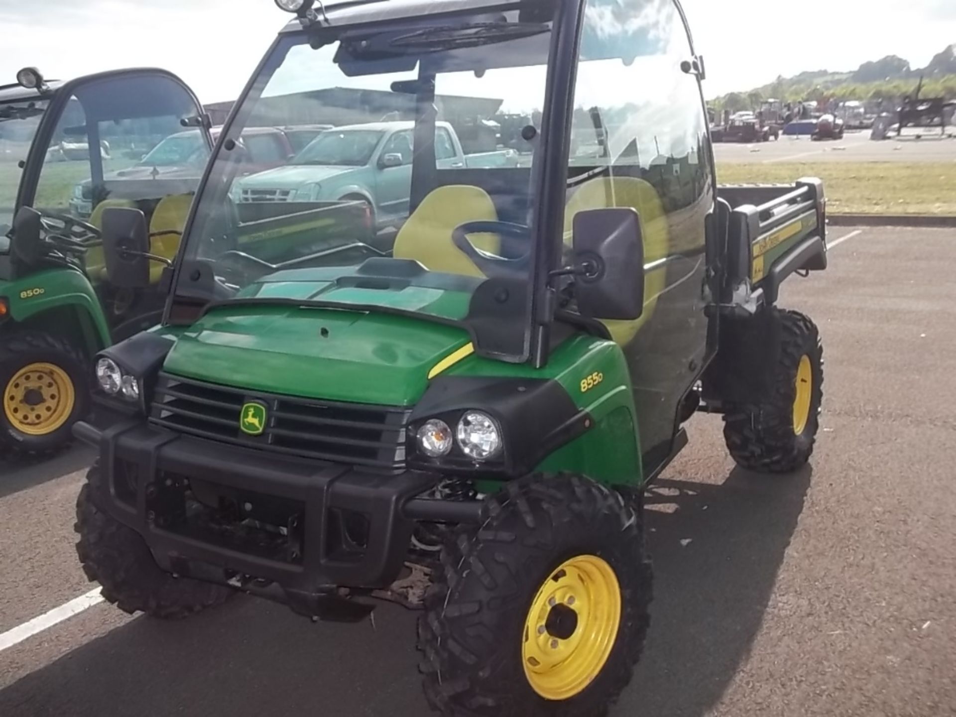 2012 FULL CAB 855 JOHN DEERE GATOR - Image 2 of 5