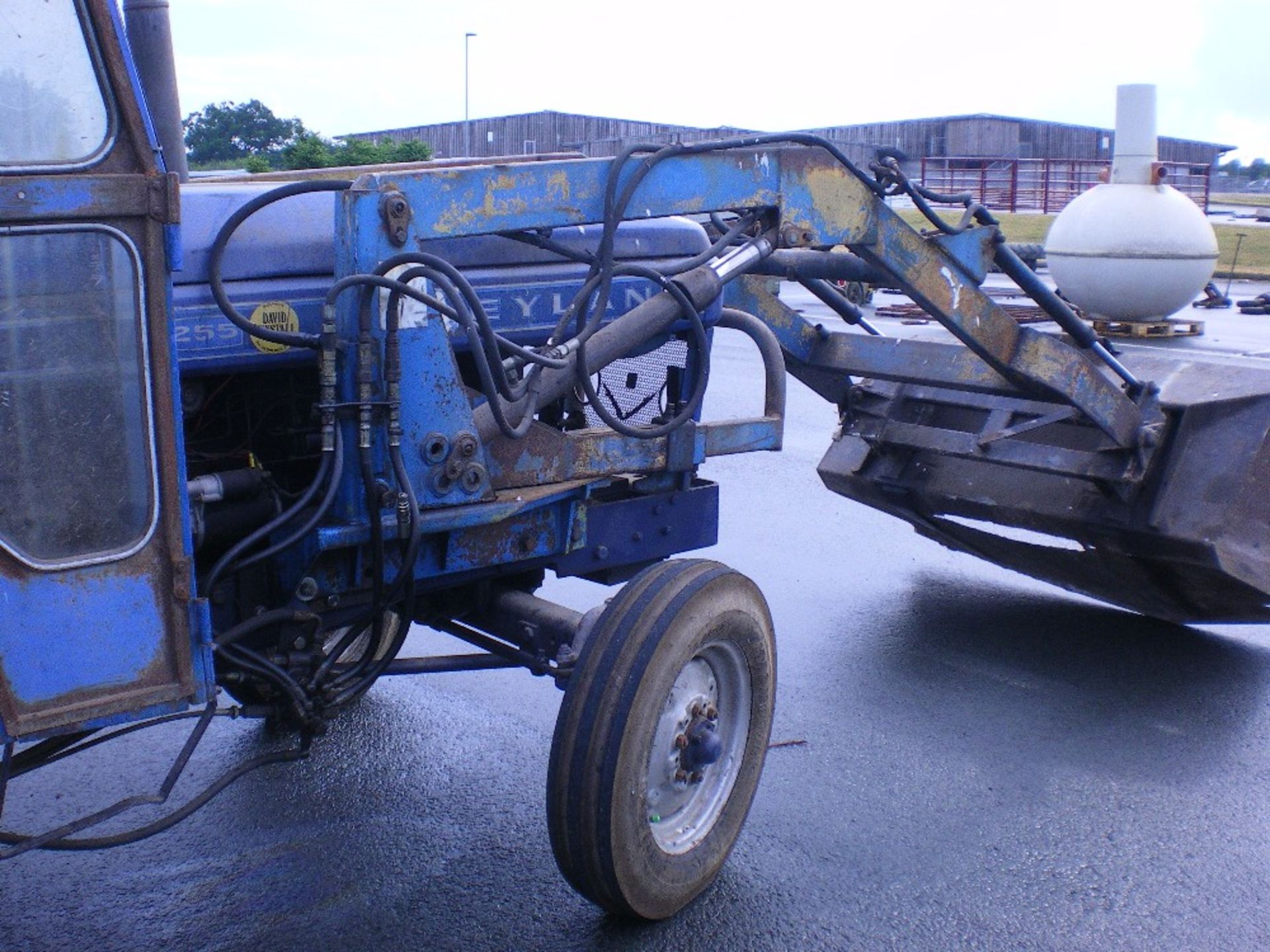 LEYLAND 255 TRACTOR WITH TANCO LOADER - Image 4 of 6