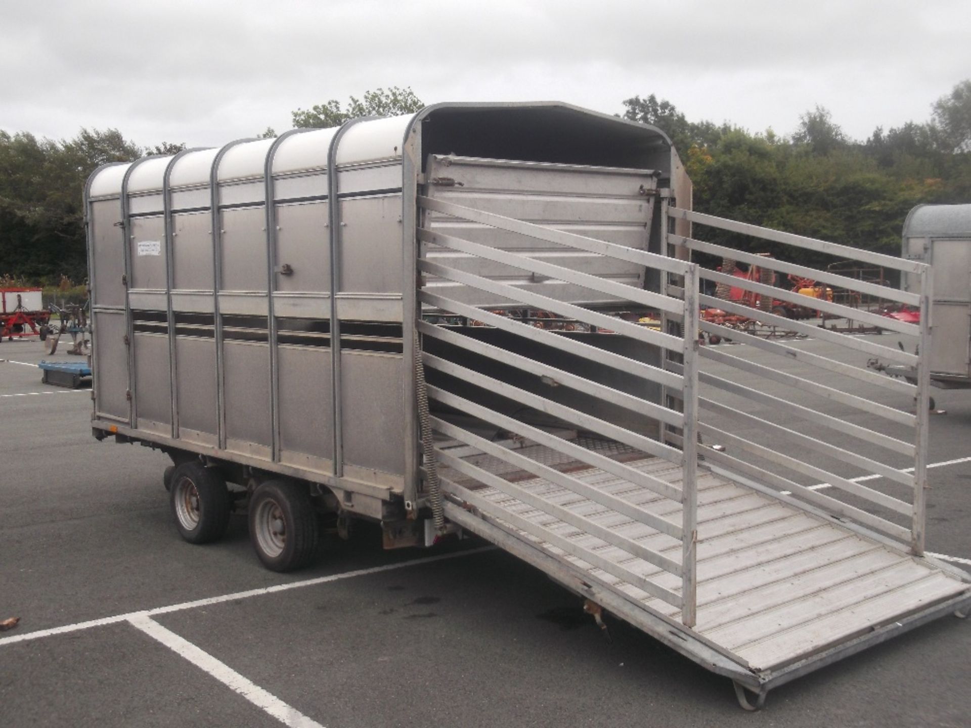 IFOR WILLIAMS LIVESTOCK TRAILER - Image 3 of 5