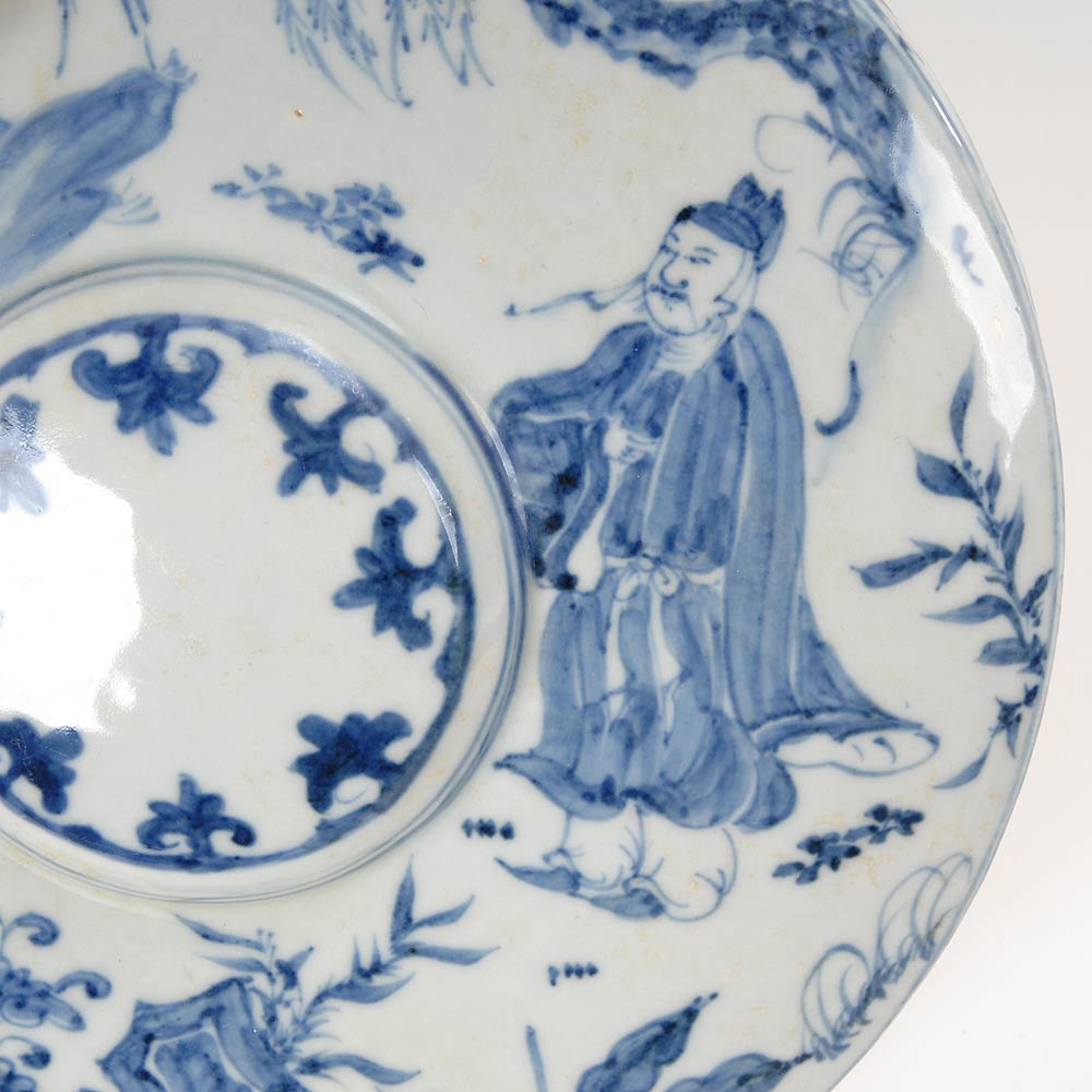 Liegende Tellerflasche. Porzellan mit figürlicher Malerei in Unterglasurblau. In der Mitte - Image 3 of 4