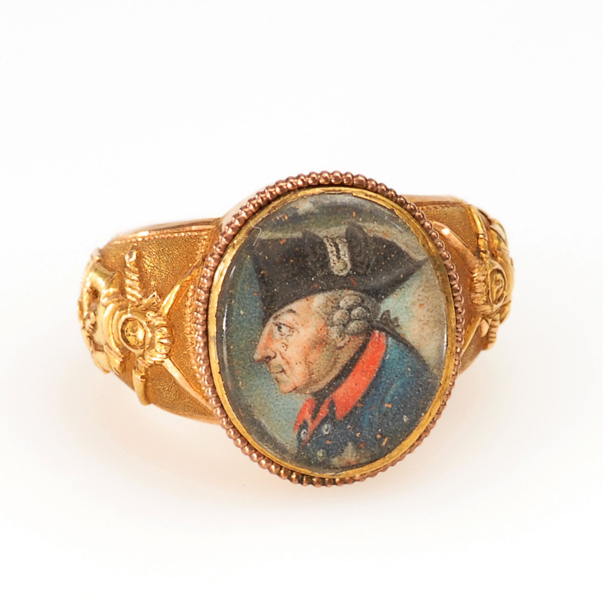 Goldener Herrenring mit Miniatur "Alter Fritz", um 1780. A Golden Gentleman's Ring with Miniature of