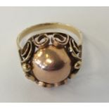 A 9 carat modernistic ring in rose gold. Approx. 3