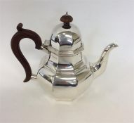 A good Queen Anne style teapot with hinged top and