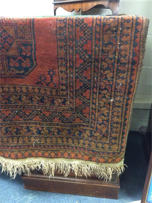 An old tapestry rug. - Image 2 of 2