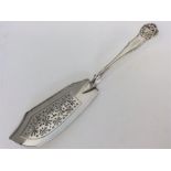 A good quality King's Husk silver fish slice with pierced
