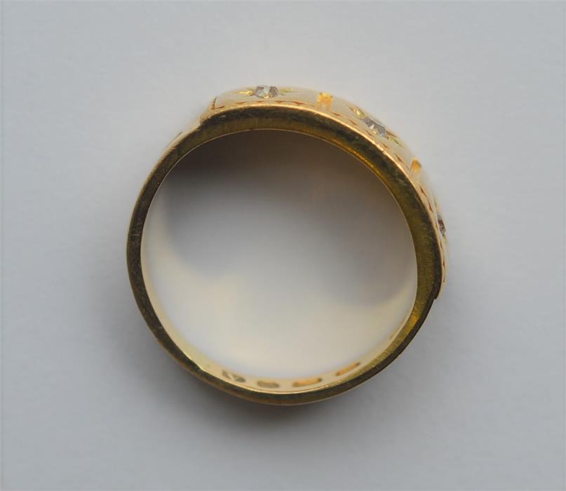 An 18 carat diamond three stone gypsy set ring. Ap - Image 2 of 2
