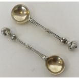 A good quality pair of silver salt spoons with tex