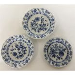 A Meissen blue and white onion pattern shallow dis