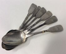 A set of six silver fiddle pattern teaspoons. Lond