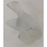 LALIQUE: A small figure of a bird with outstretche