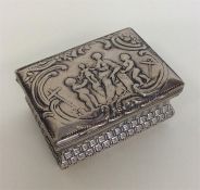 A rectangular snuff box decorated with weave work