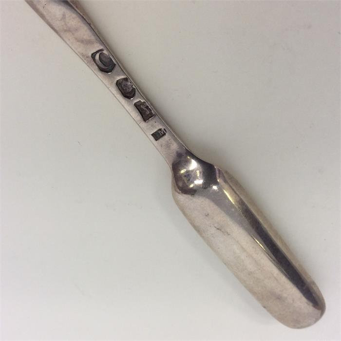 A Georgian double-ended silver marrow scoop. Londo - Image 2 of 2