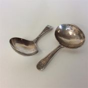 Two Georgian OE caddy spoons. Approx. 26 grams. Es